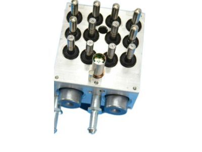 Dodge 68030938AA Modulator